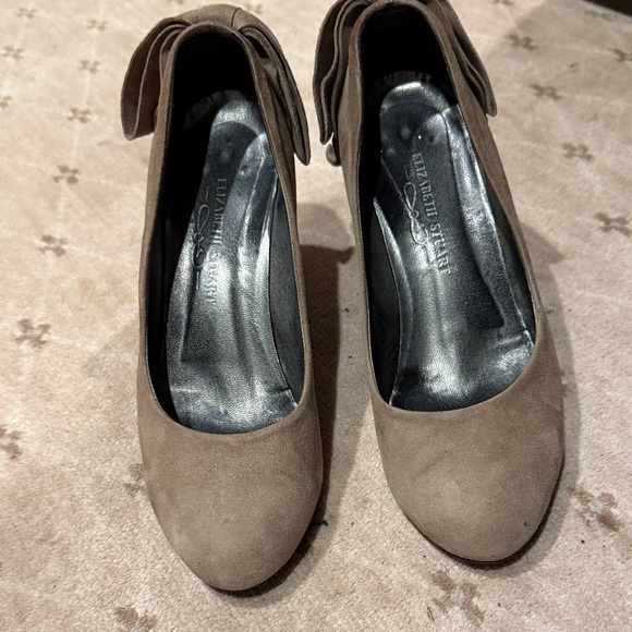 Elizabeth Stewart Shoes - Elizabeth Stuart Women's Tan Pumps